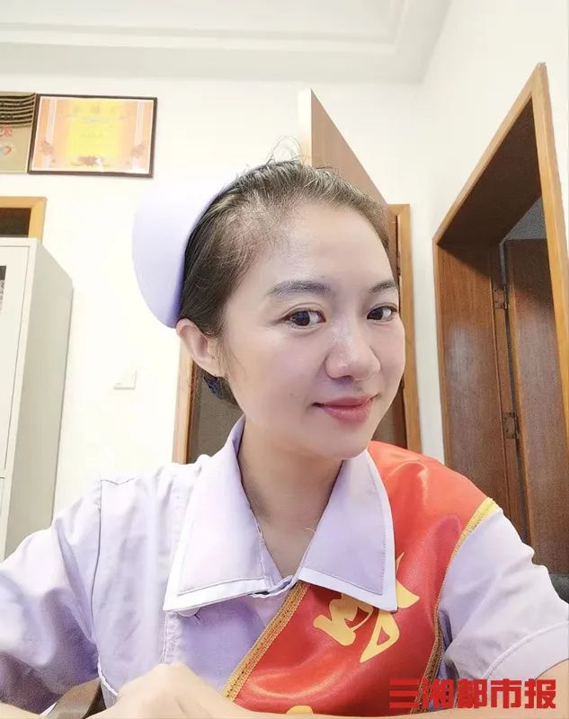 DƬ